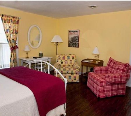 Frederick House Bed & Breakfast Стантън Стая снимка