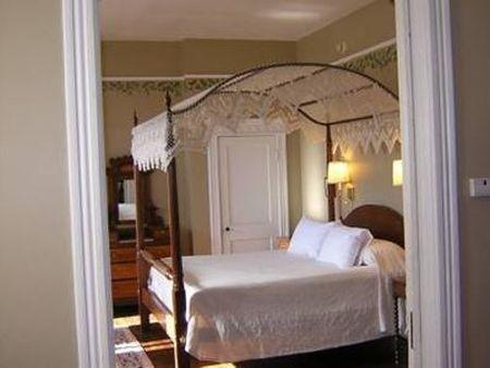 Frederick House Bed & Breakfast Стантън Стая снимка