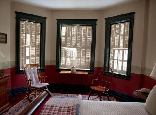 Frederick House Bed & Breakfast Стантън Екстериор снимка